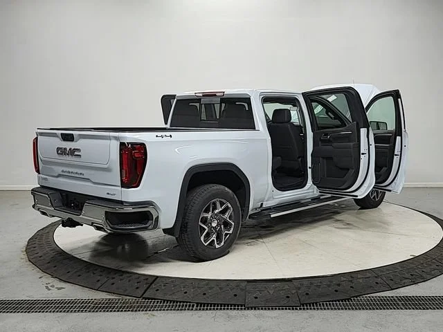 2026 GMC Sierra 1500 SLT - Photo 15