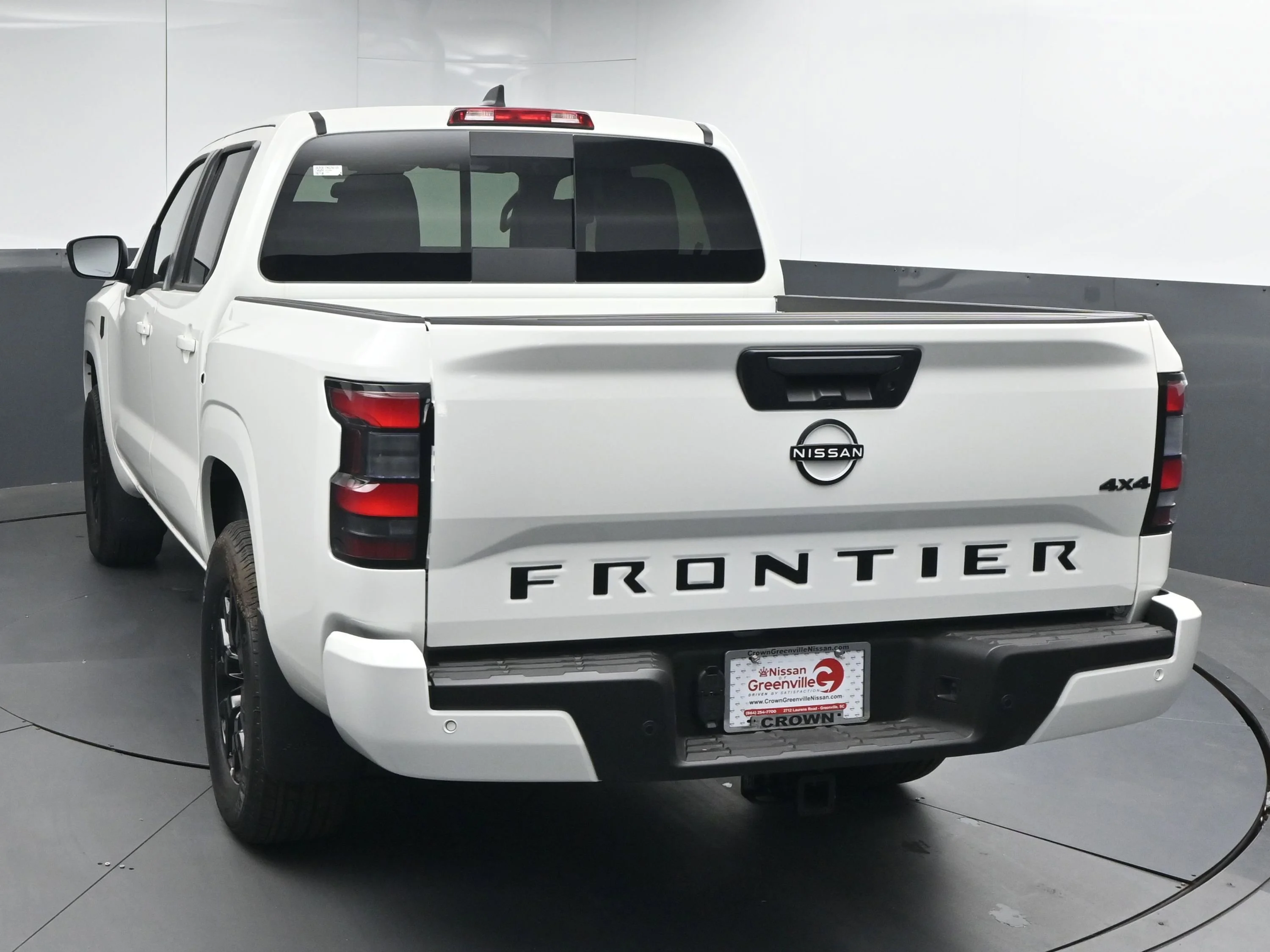 New 2026 Glacier White Nissan Crew Cab SV image 6
