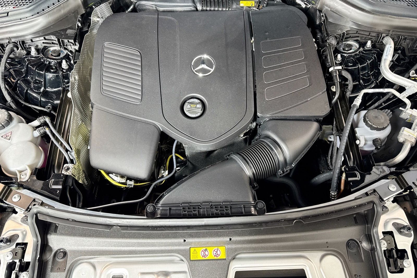 New 2026 Black Mercedes-Benz GLC 300 image 27