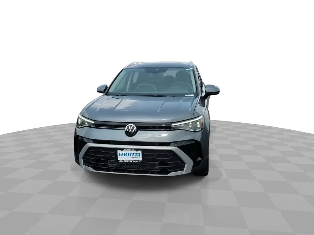 Used 2025 Gray Volkswagen 1.5T SE image 3