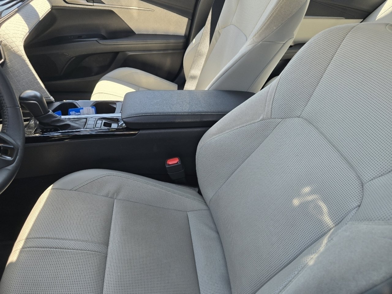 Used 2025 Black Toyota XLE image 19