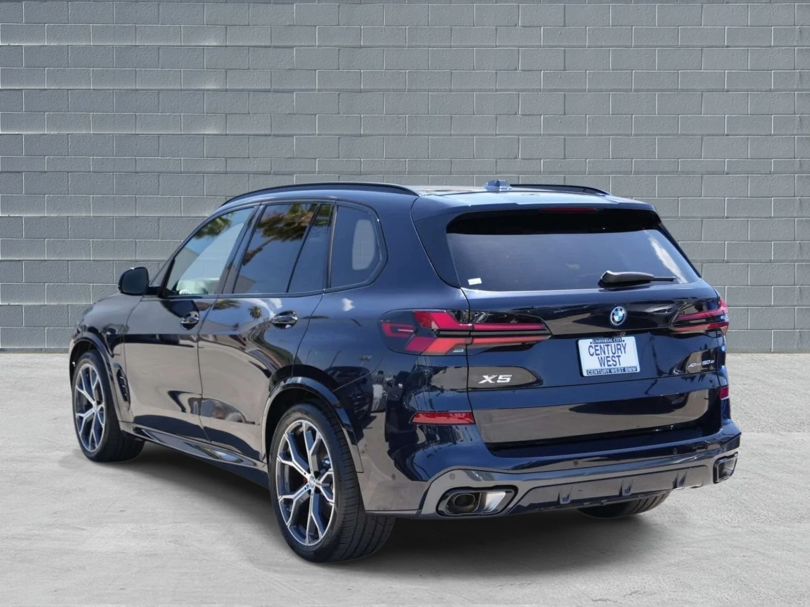 New 2026 Carbon Black Metallic BMW xDrive50e image 3