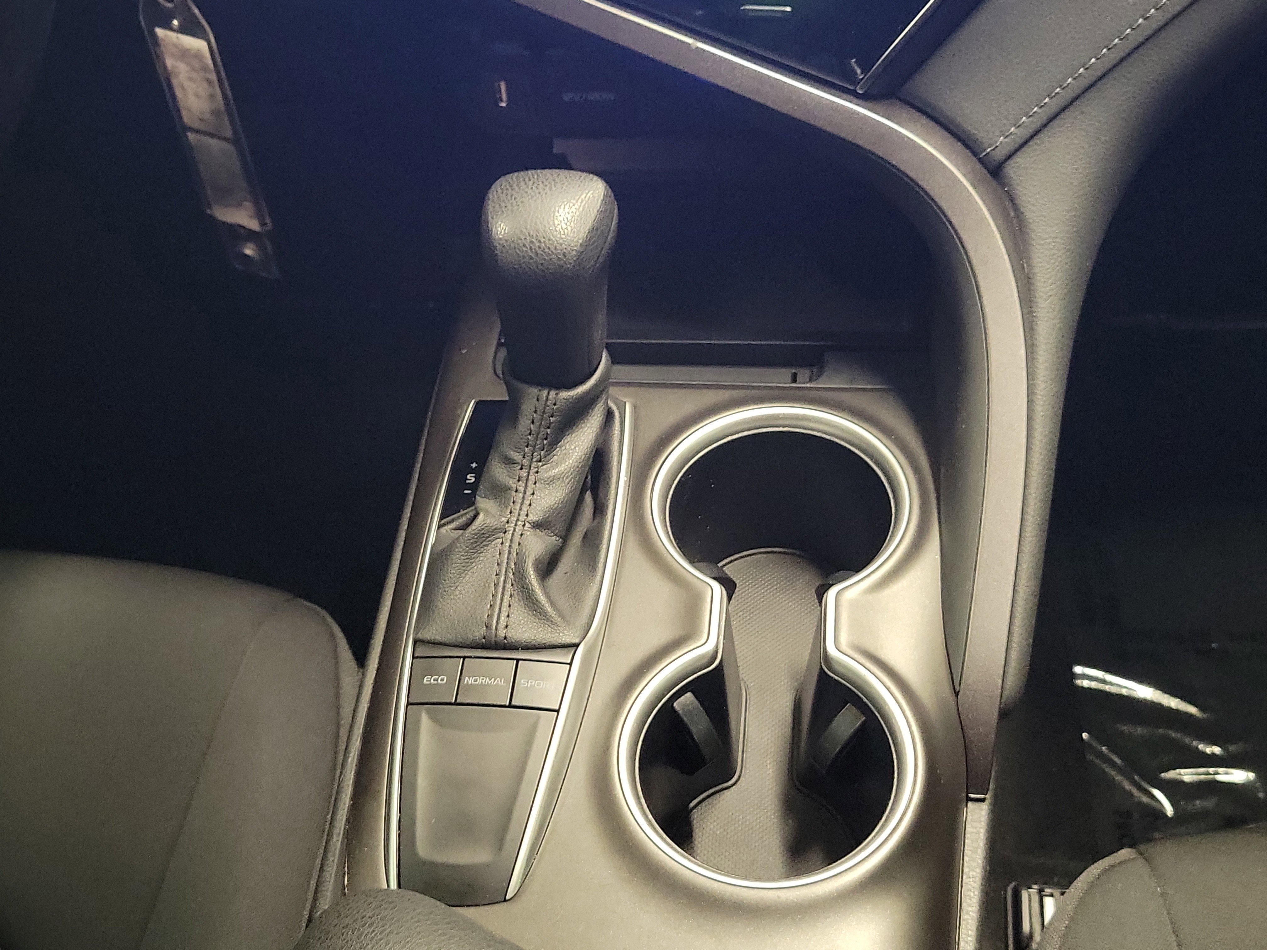 Used 2024 Midnight Black Metallic Toyota LE image 18