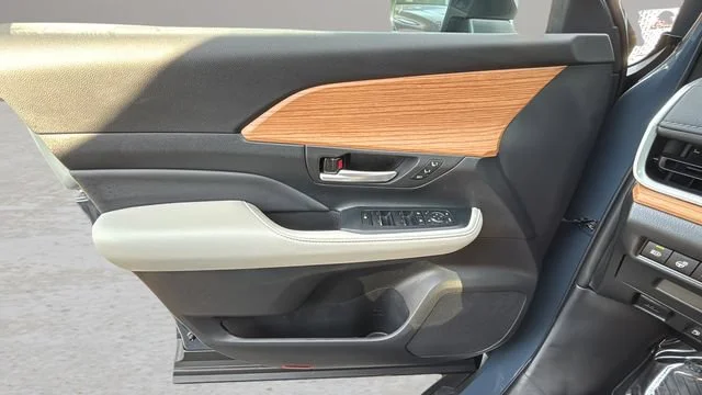 2024 Toyota Grand Highlander Limited - Photo 17