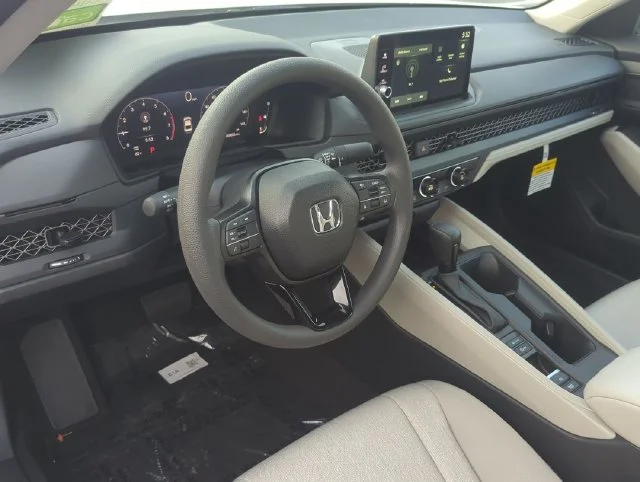 New 2026 Platinum White Pearl Honda LX image 2