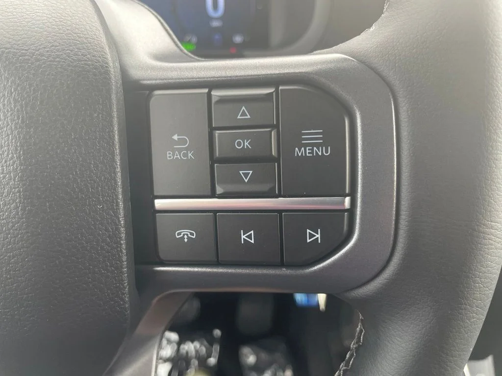 New 2026 Carbonized Gray Metallic Ford XLT image 18