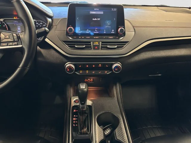 Used 2020 White Nissan 2.0 SR image 12