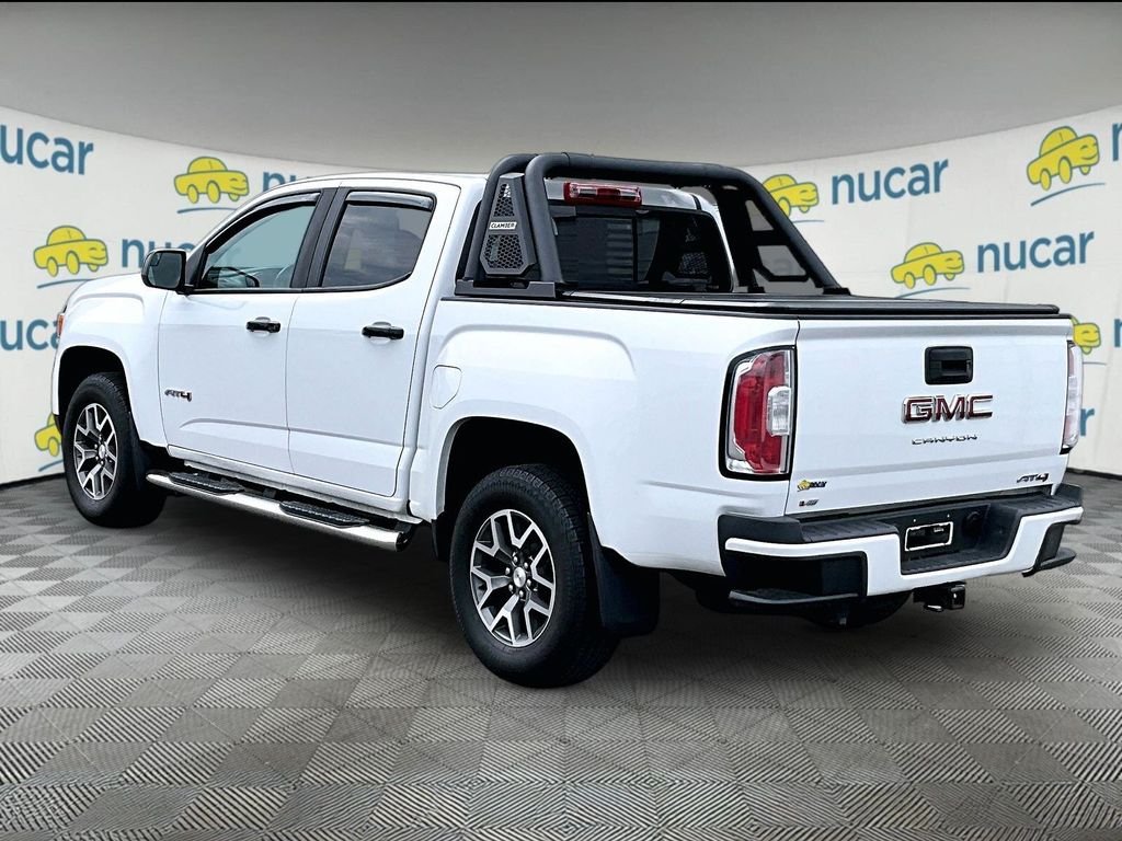 Used 2021 White GMC AT4 w/Cloth image 4