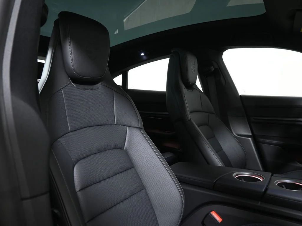 New 2026 Black Porsche 4S image 39