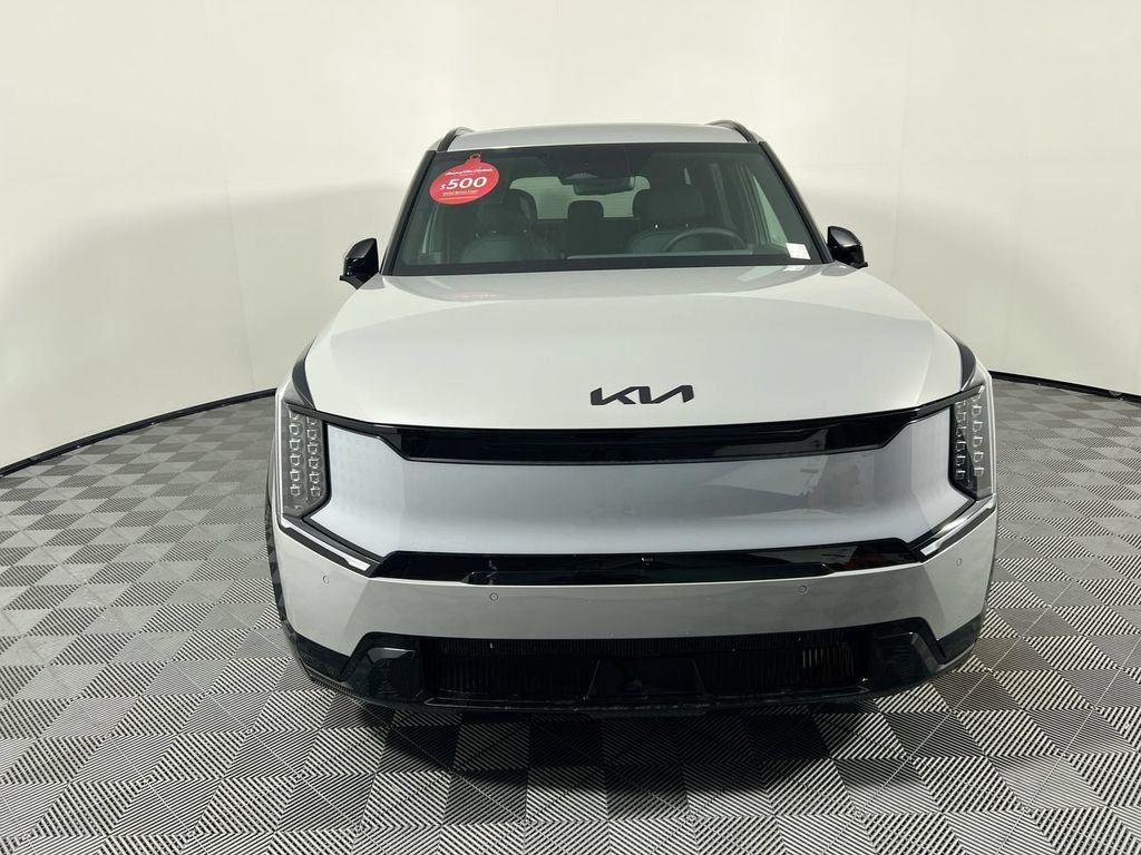 New 2026 Wolf Gray Kia Land AWD image 9