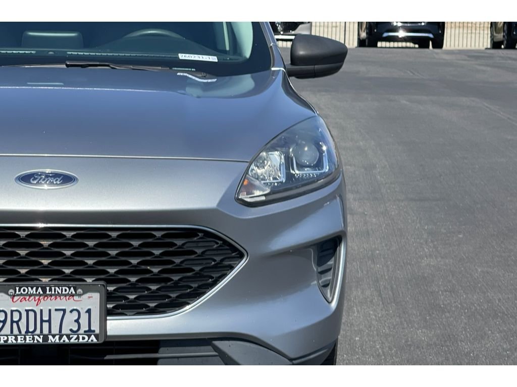 Used 2022 ICONIC SILVER Ford SE image 20