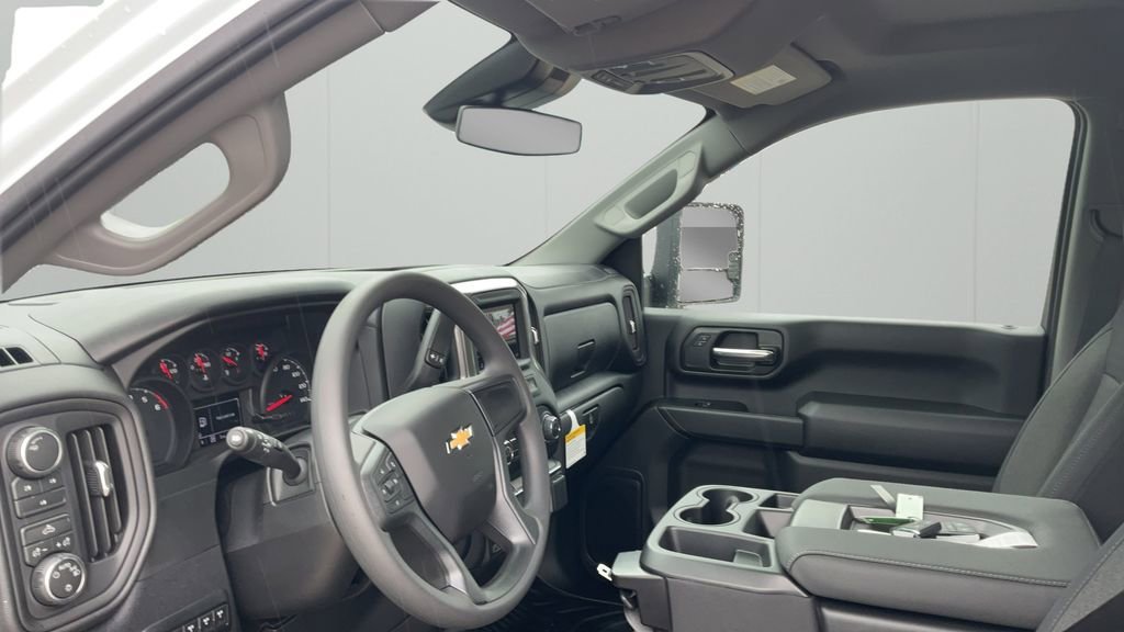 New 2026 Summit White Chevrolet Work Truck image 28