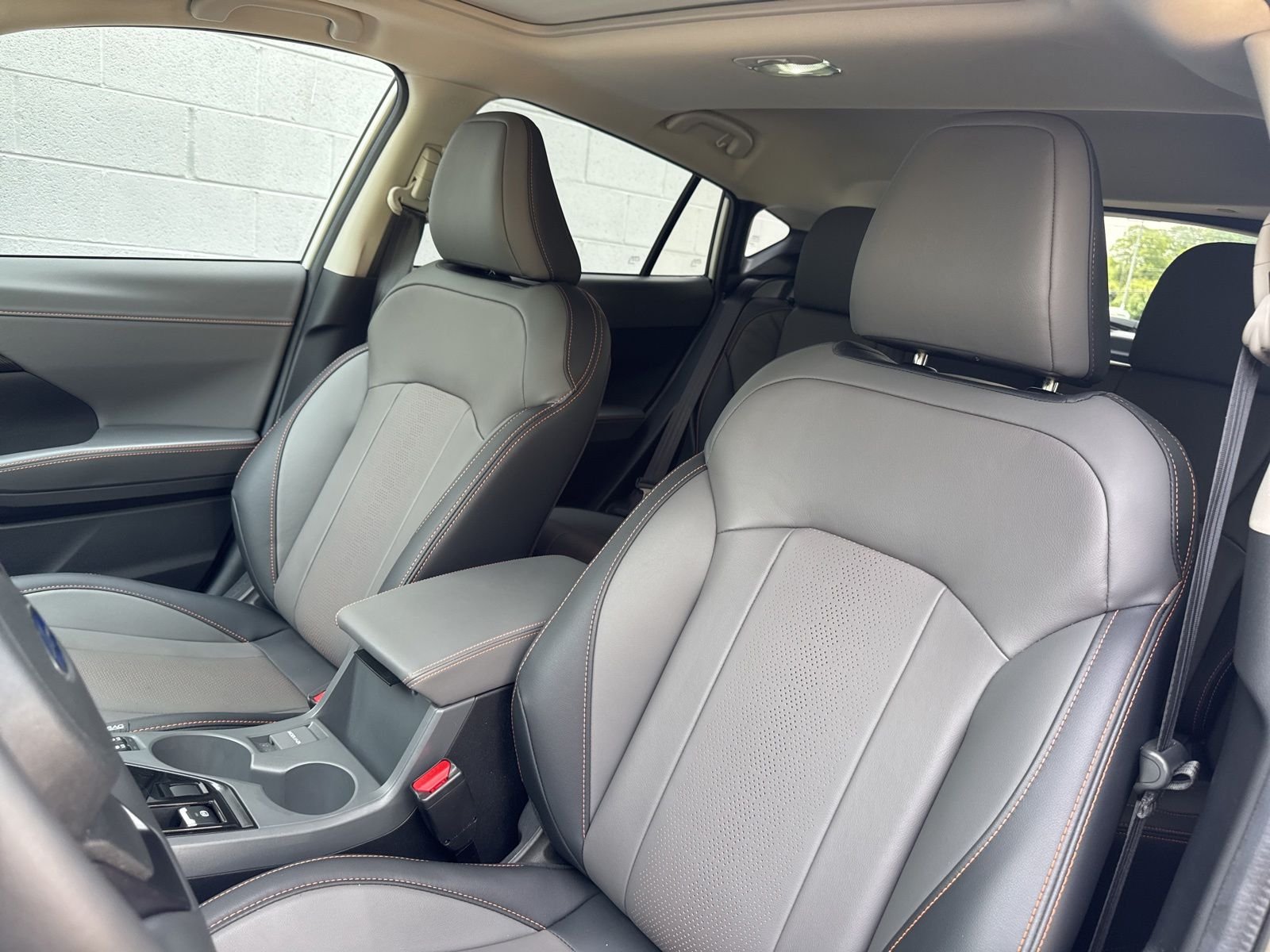 Used 2025 White Subaru Limited image 40