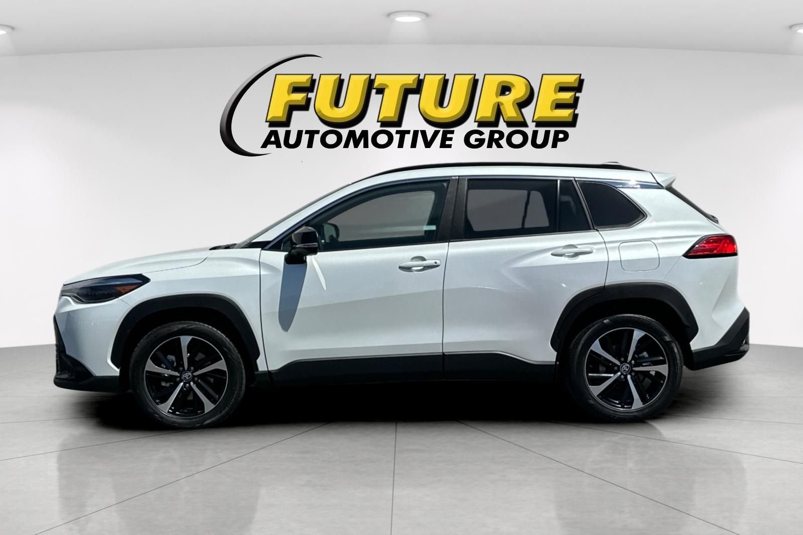Used 2025 Beige Toyota Hybrid XSE image 7