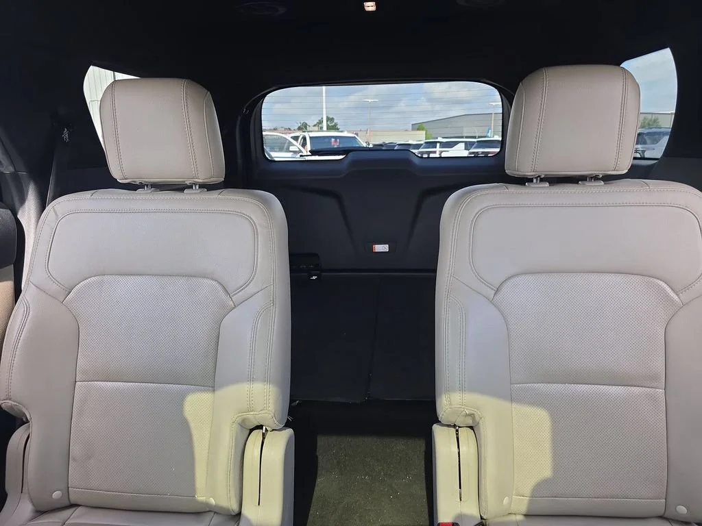 Used 2018 Red Ford Limited image 13