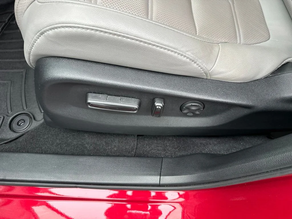 2022 Honda CR-V Touring - Photo 22