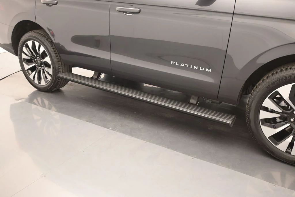 Certified Used 2025 Gray Ford Platinum image 30