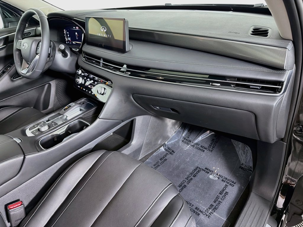 Used 2026 Mineral Black INFINITI LUXE image 32