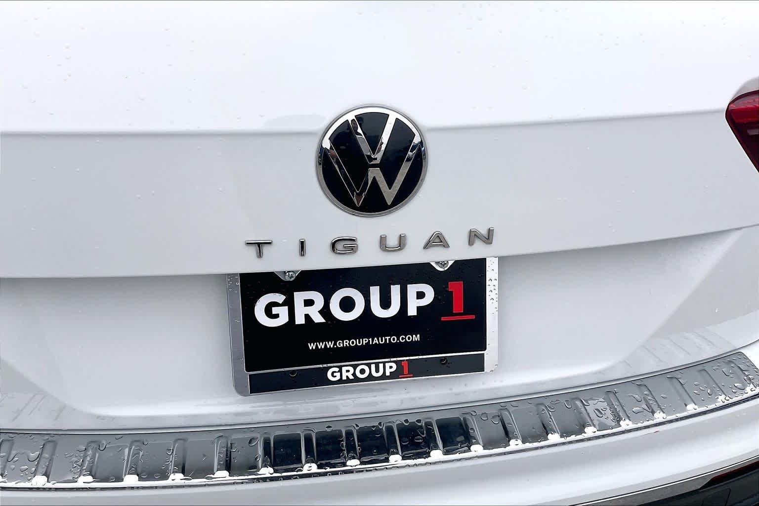 Used 2024 Pure White Volkswagen Wolfsburg Edition image 31