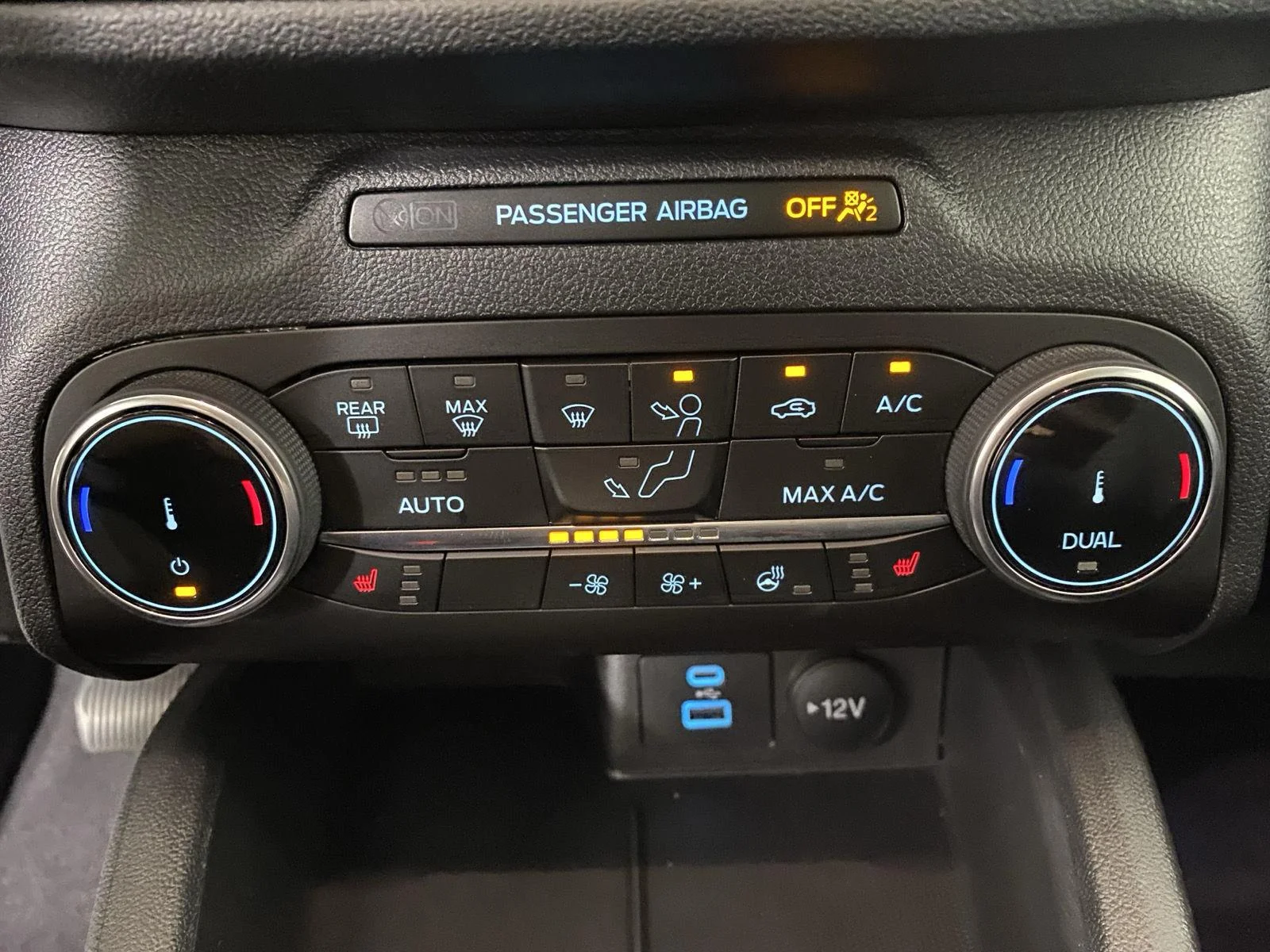 Used 2023 Iconic Silver Ford Active image 21