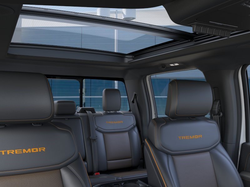 New 2026 Oxford White Ford Tremor image 23