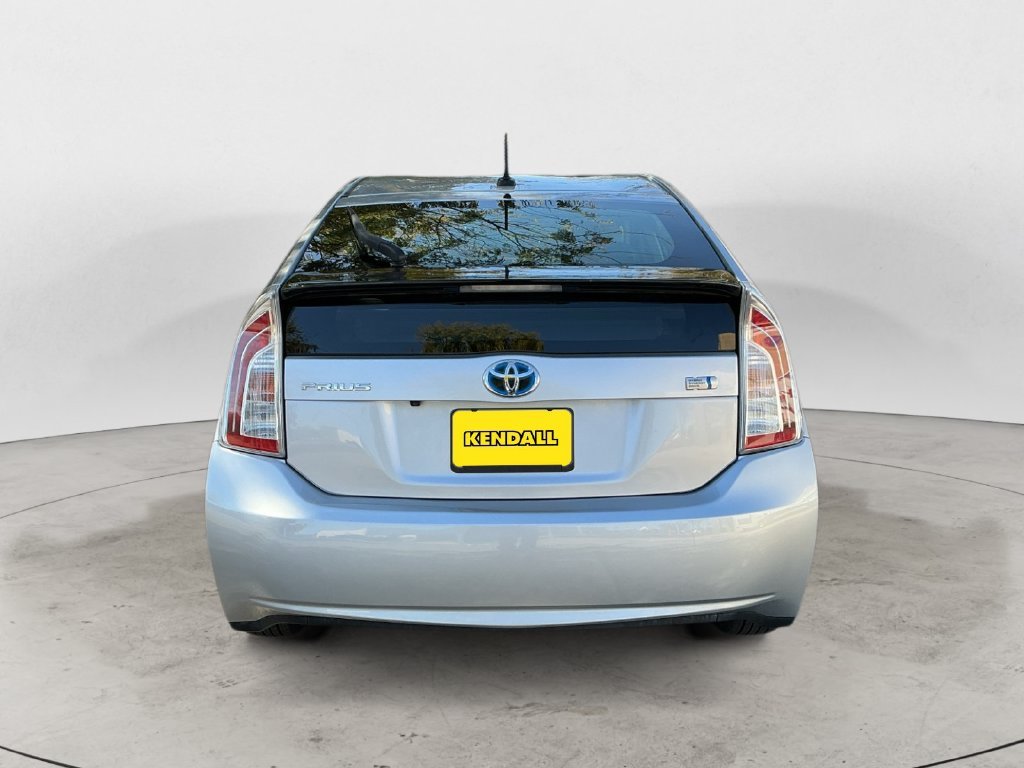 Used 2015 Silver Toyota Three image 10