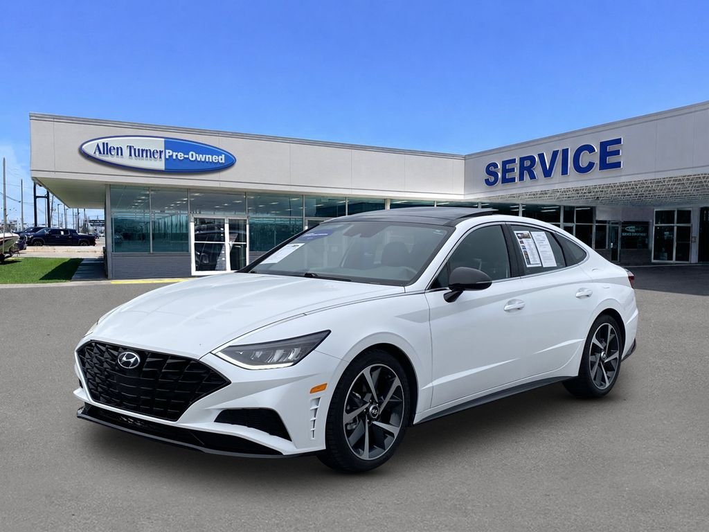 Used 2022 Quartz White Hyundai SEL Plus image 4