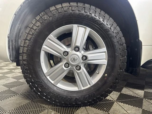 Used 2013 Blizzard Pearl Toyota Base image 10