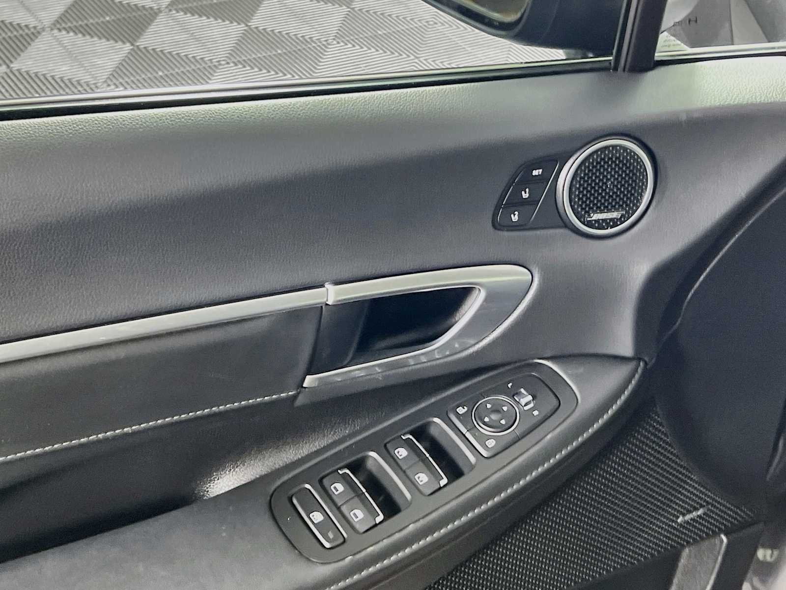 Used 2021 Portofino Gray Hyundai Limited image 18