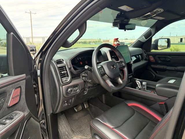 Used 2025 Diamond Black Ram RHO image 3