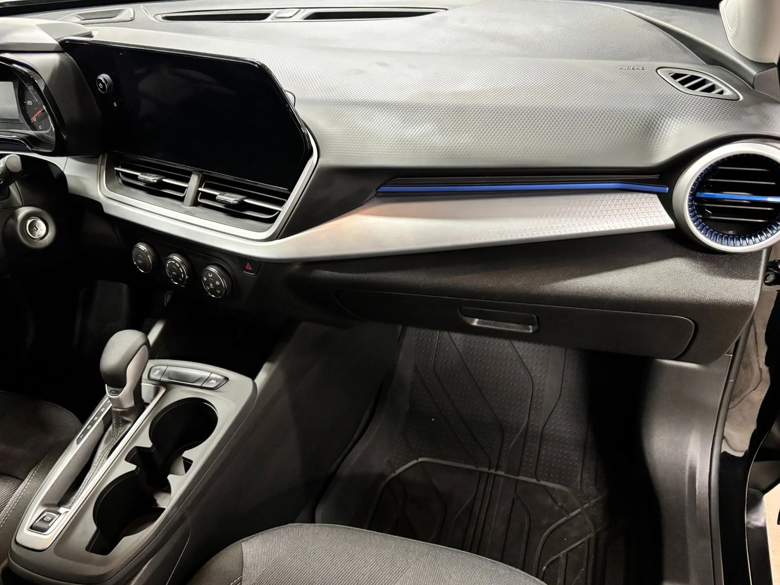 Used 2025 Black Chevrolet LS image 20