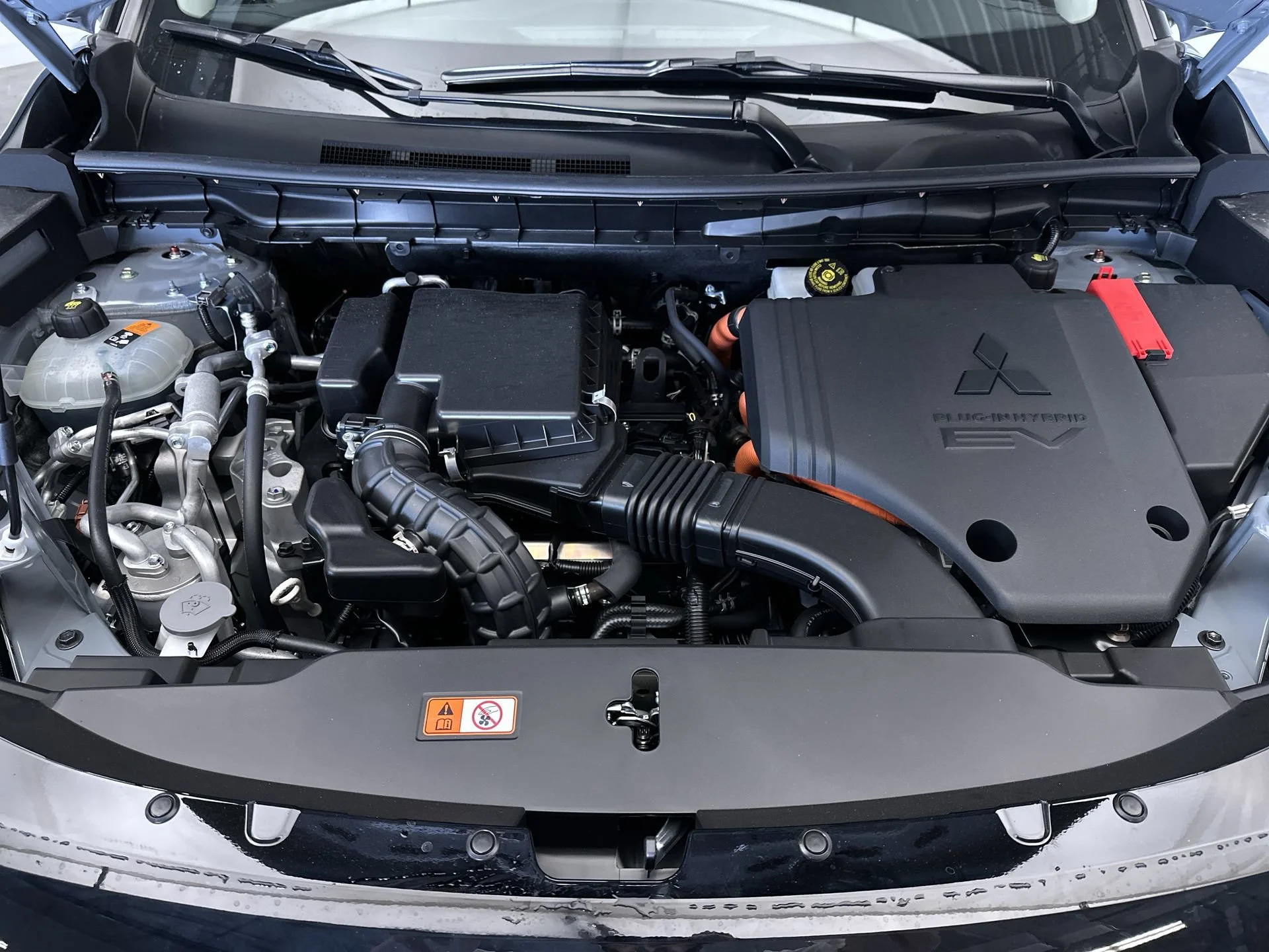 New 2026 Moonstone Gray Metallic Mitsubishi SE image 30