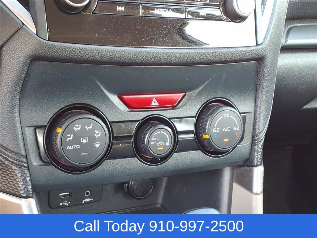 Used 2023 White Subaru  image 18
