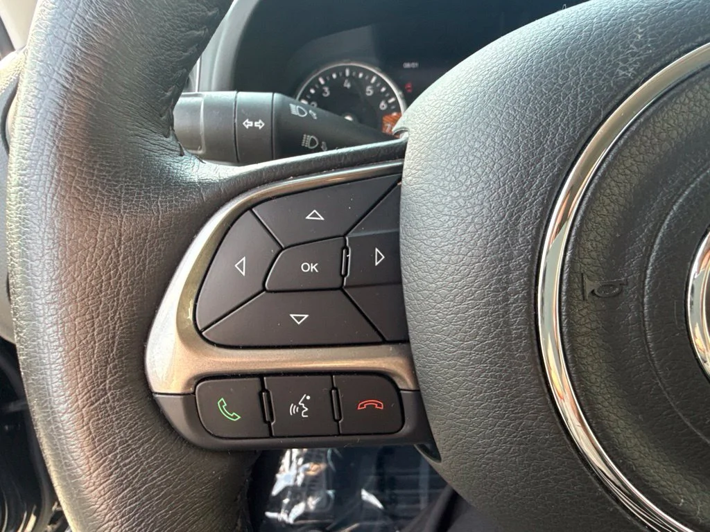 Used 2022 Black Jeep Latitude image 20