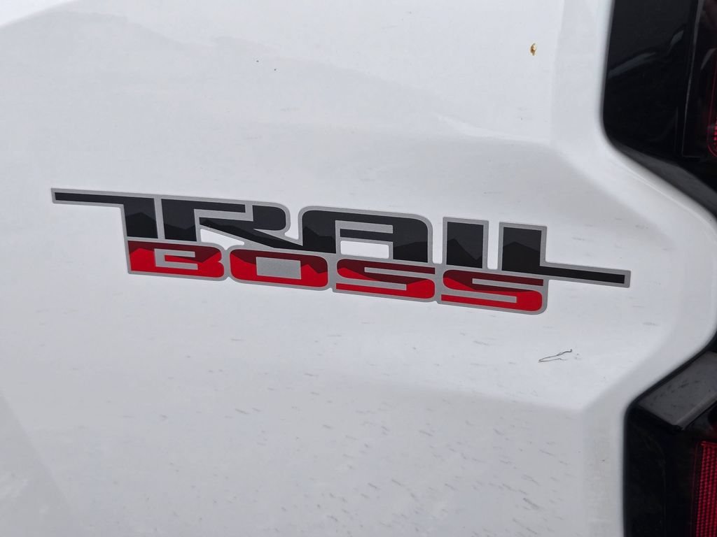 2025 Chevrolet Colorado Trail Boss - Photo 6