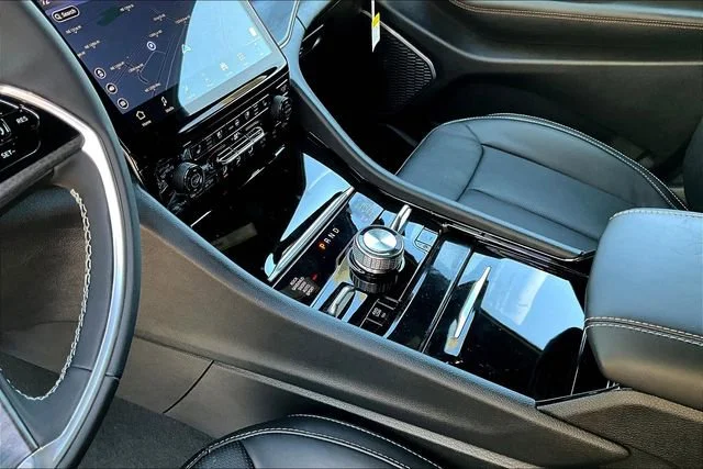 2025 Jeep Grand Cherokee Overland - Photo 9