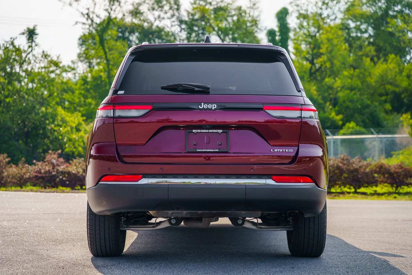 Used 2024 Red Jeep Limited image 5