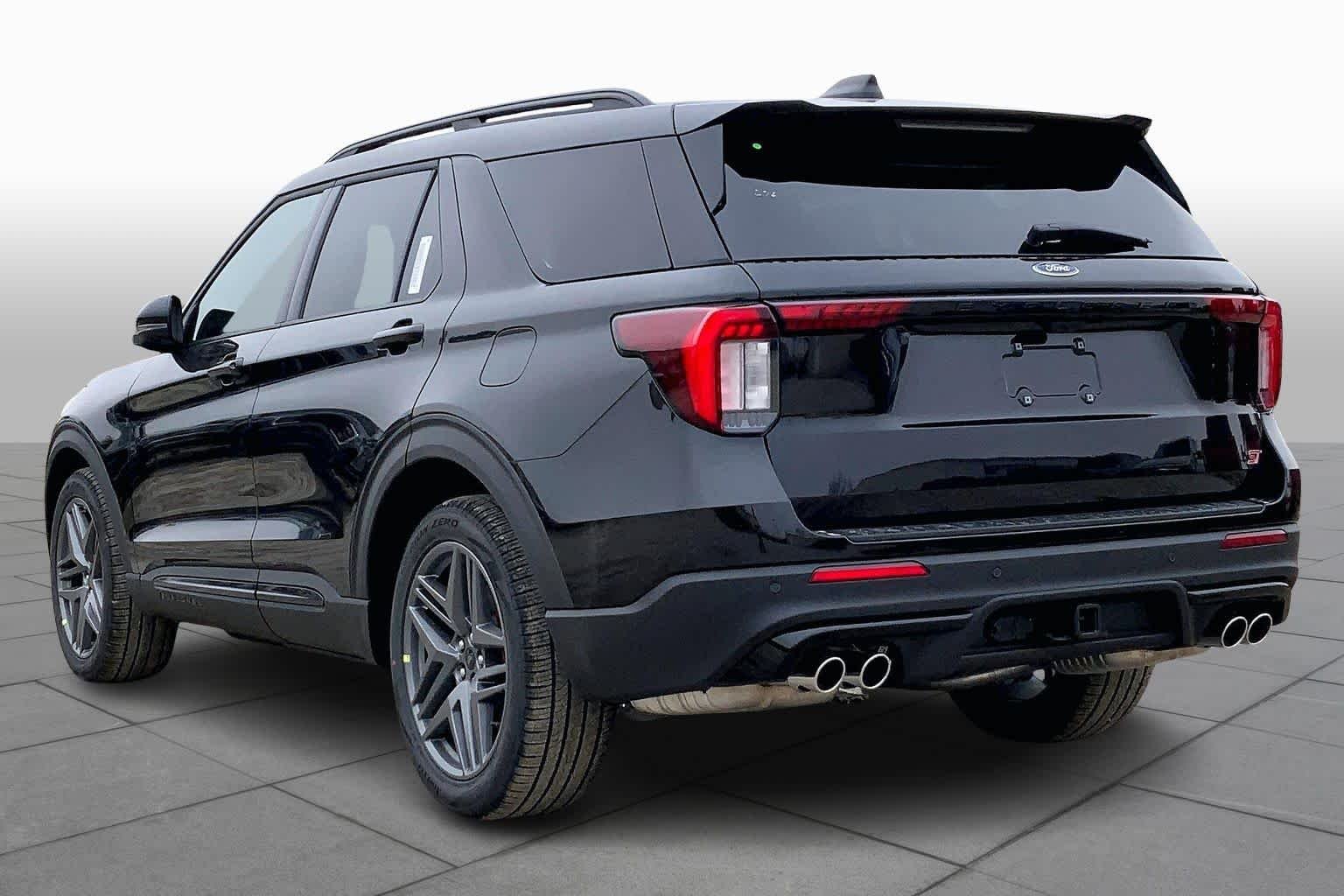 New 2026 Agate Black Metallic Ford ST image 9