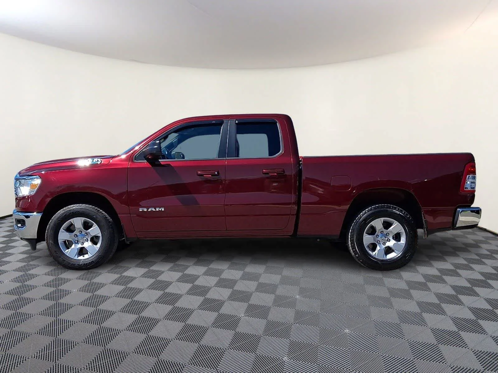 Used 2022 Delmonico Red Pearlcoat Ram Big Horn image 8
