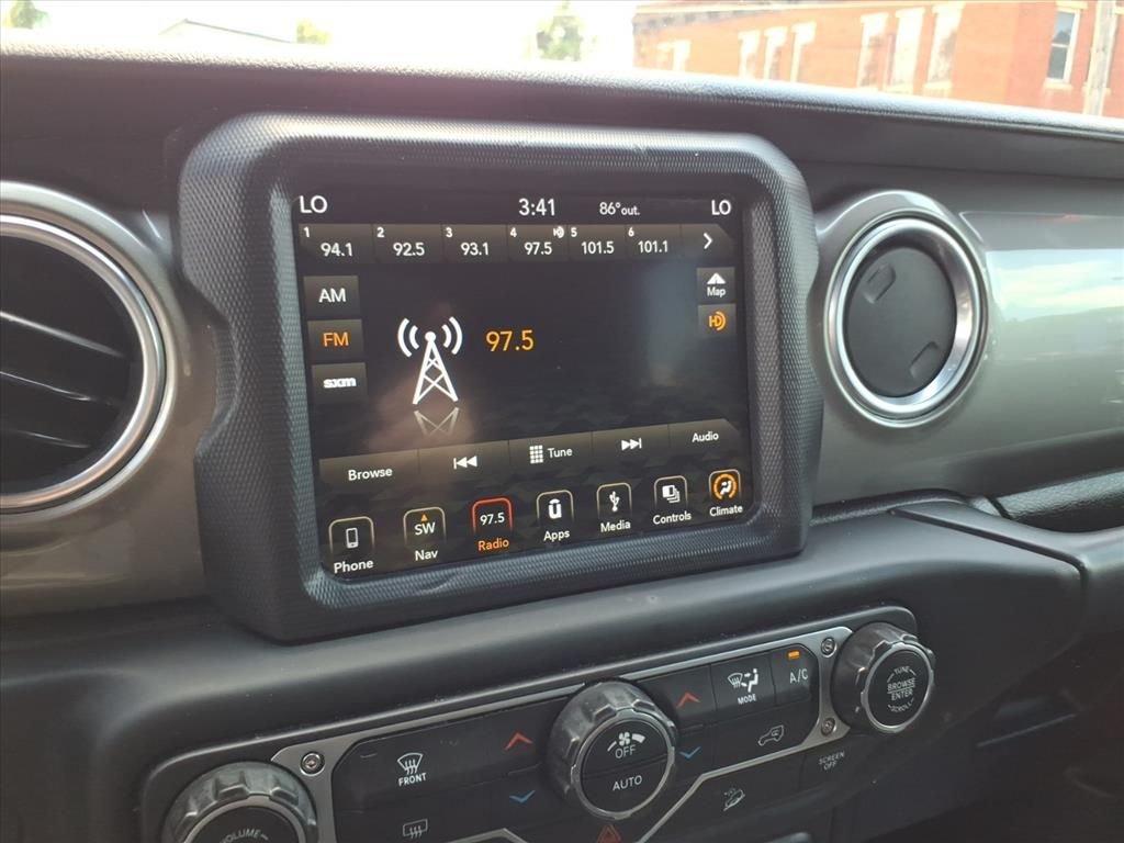 Used 2018 Red Jeep Unlimited Sahara image 21
