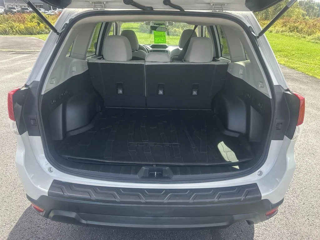 Used 2020 White Subaru Premium image 30