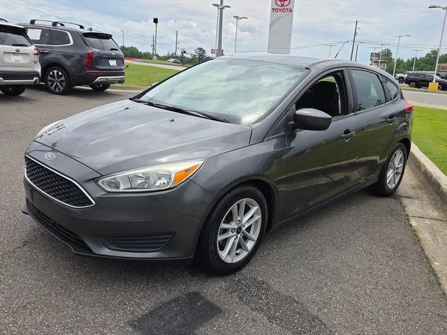 Used 2018 Gray Ford SE image 3