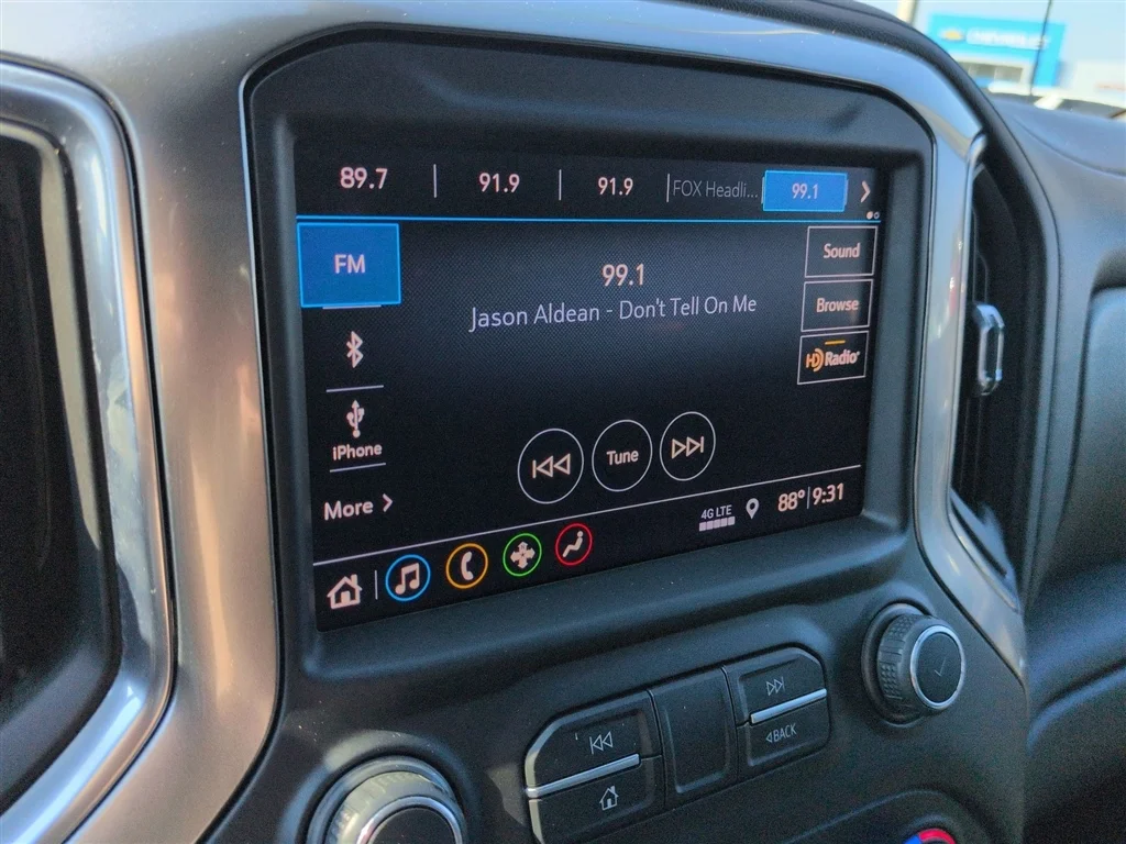 Used 2019 RED HOT Chevrolet RST image 13