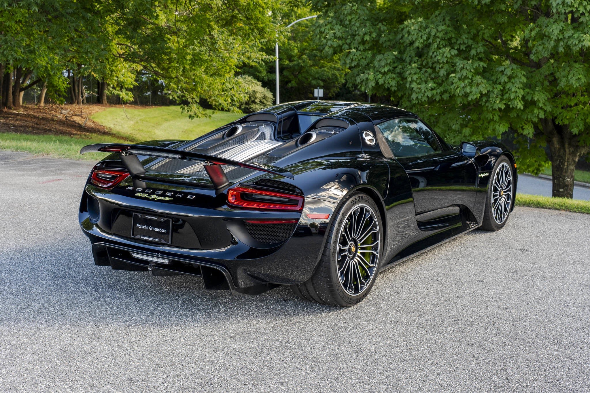 Used 2015 Black Porsche  image 7