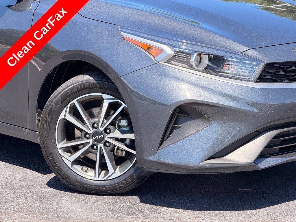 Used 2024 Gray Kia LXS image 5