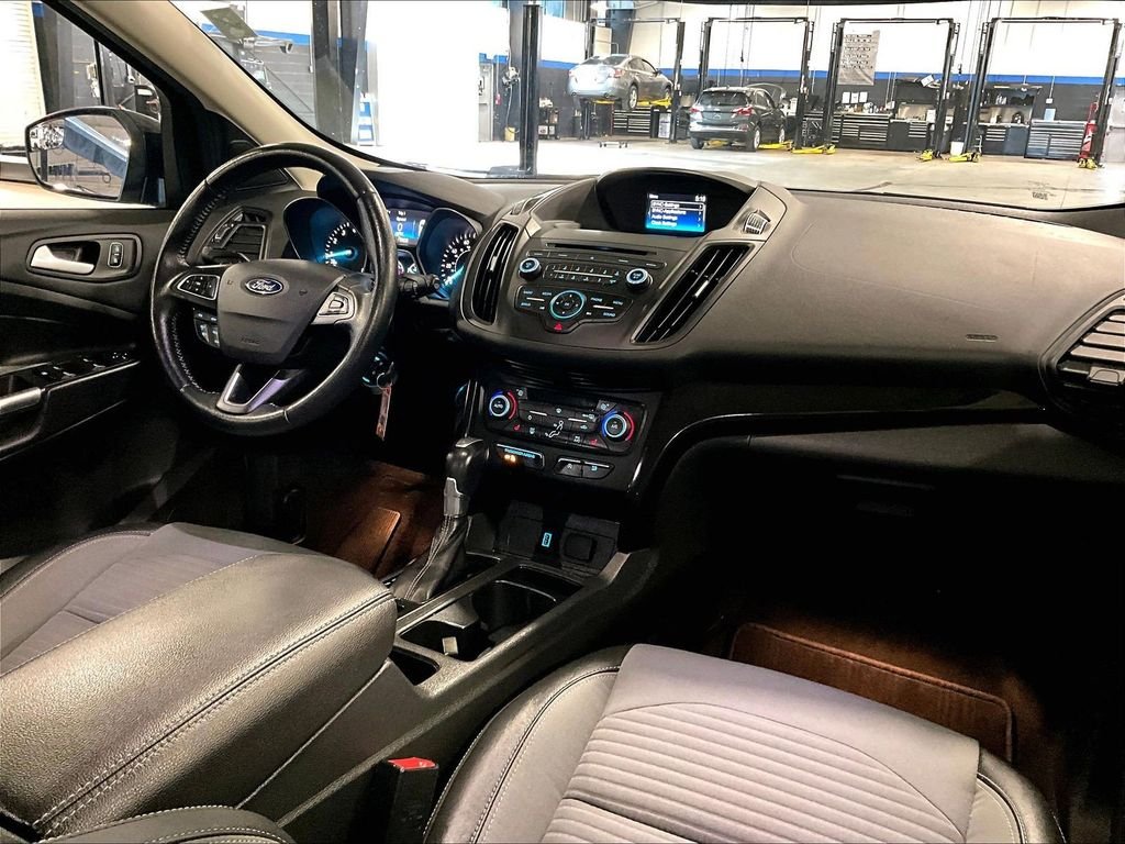 Used 2018 Silver Ford SE image 14