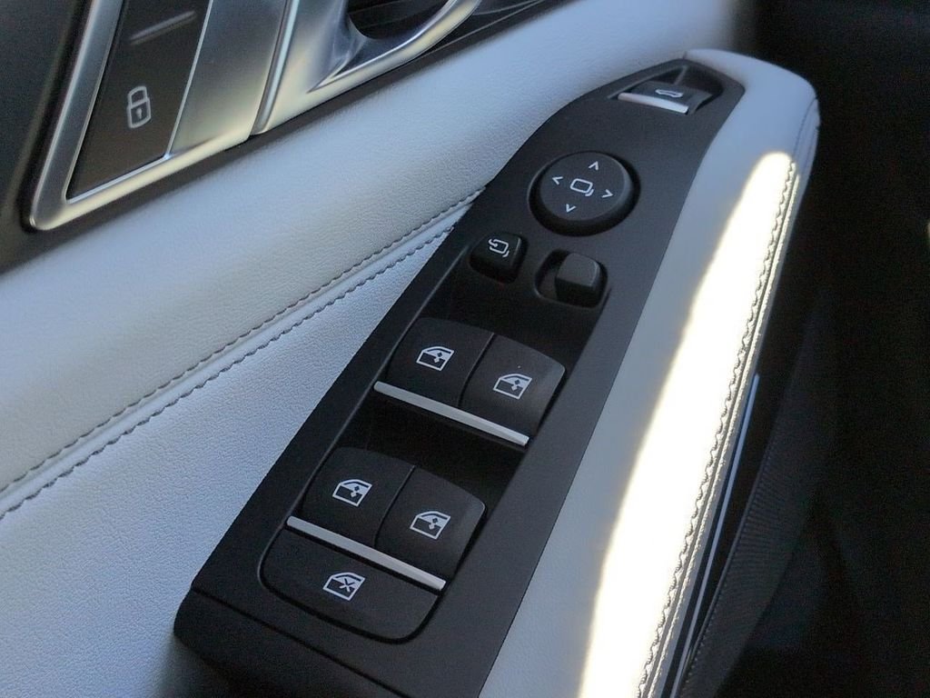 New 2026 Gray Metallic BMW xDrive40i image 25
