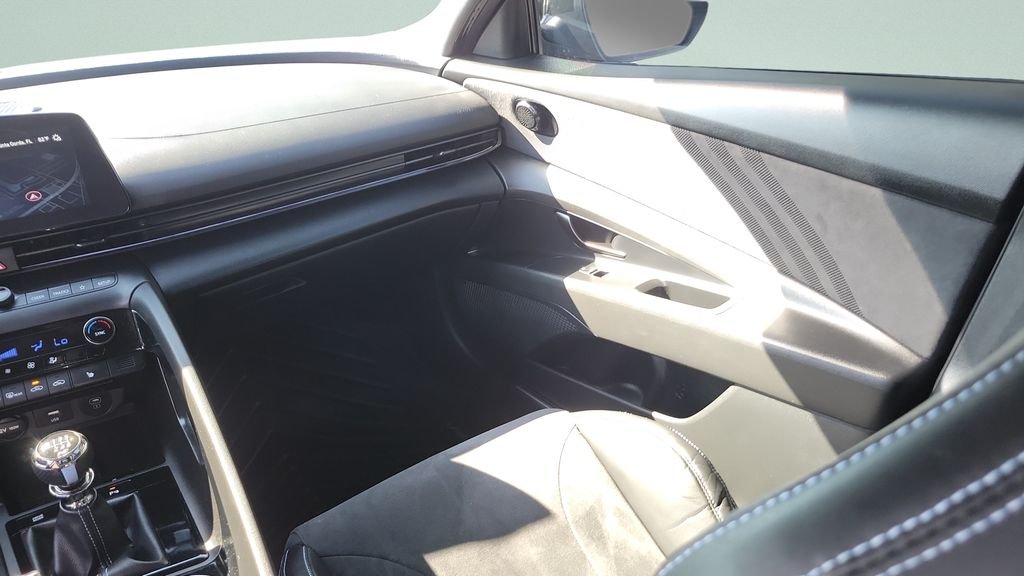 2025 Hyundai Elantra N - Photo 13