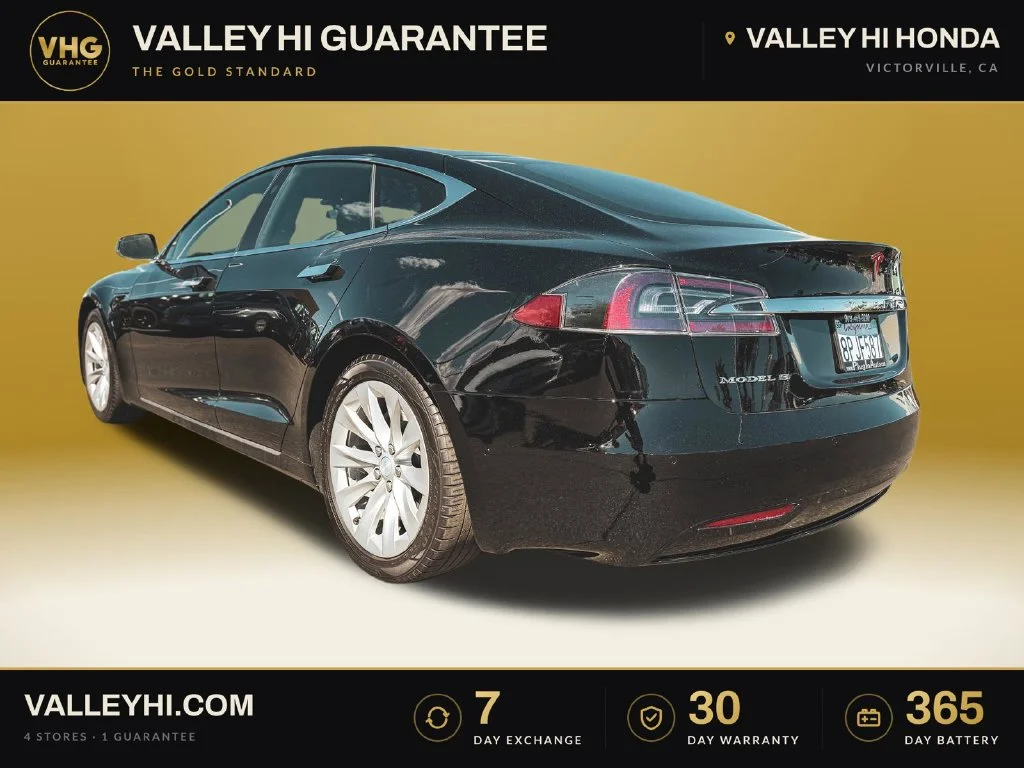 Used 2018  Tesla  image 5