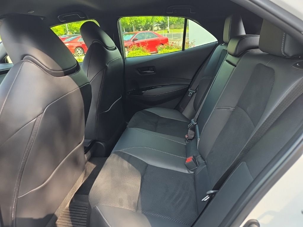 Used 2025 White Toyota Premium image 33